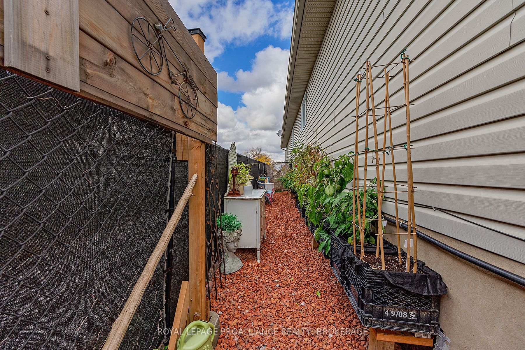 Photo 13 of 198 Kildare Avenue, Loyalist, Amherstview — HOMEH