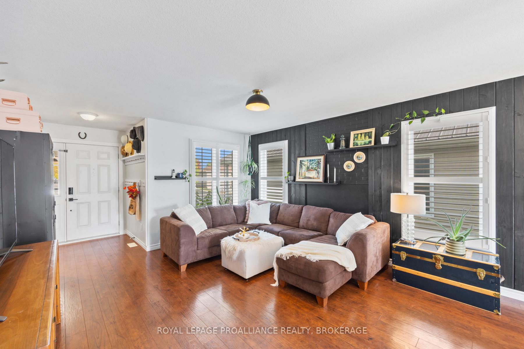 Photo 18 of 198 Kildare Avenue, Loyalist, Amherstview — HOMEH
