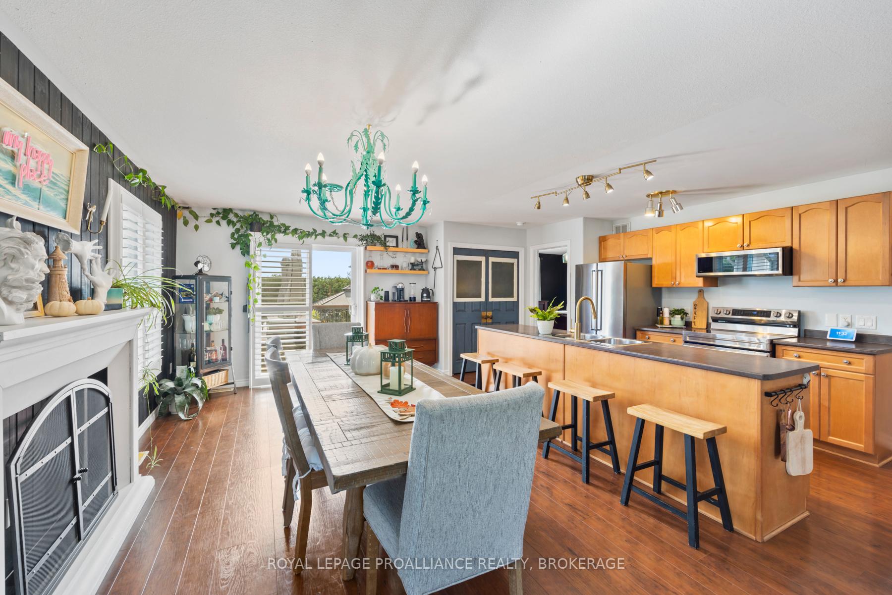 Photo 21 of 198 Kildare Avenue, Loyalist, Amherstview — HOMEH