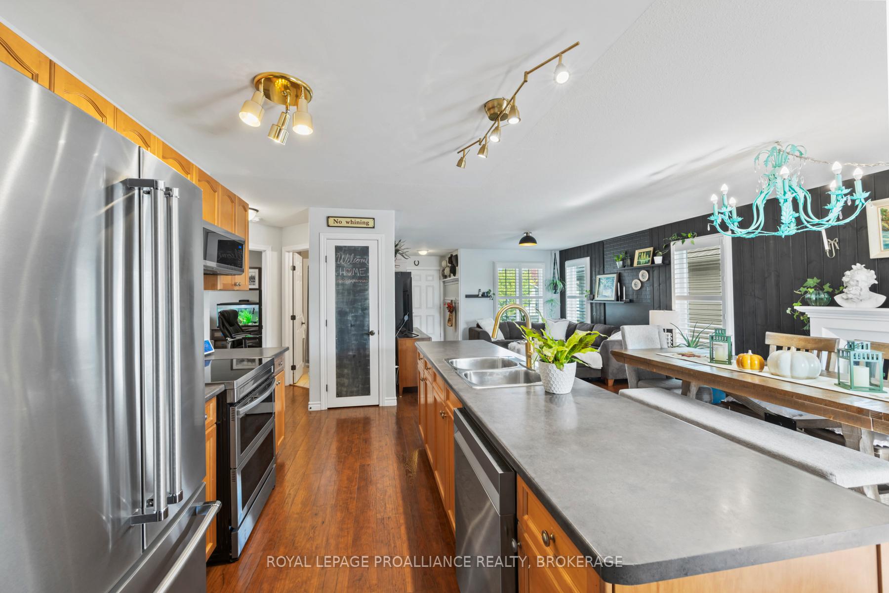 Photo 24 of 198 Kildare Avenue, Loyalist, Amherstview — HOMEH