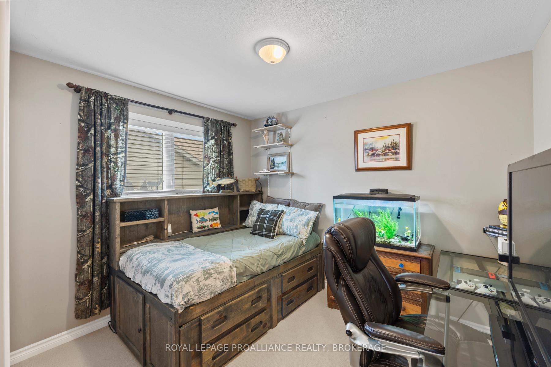Photo 32 of 198 Kildare Avenue, Loyalist, Amherstview — HOMEH