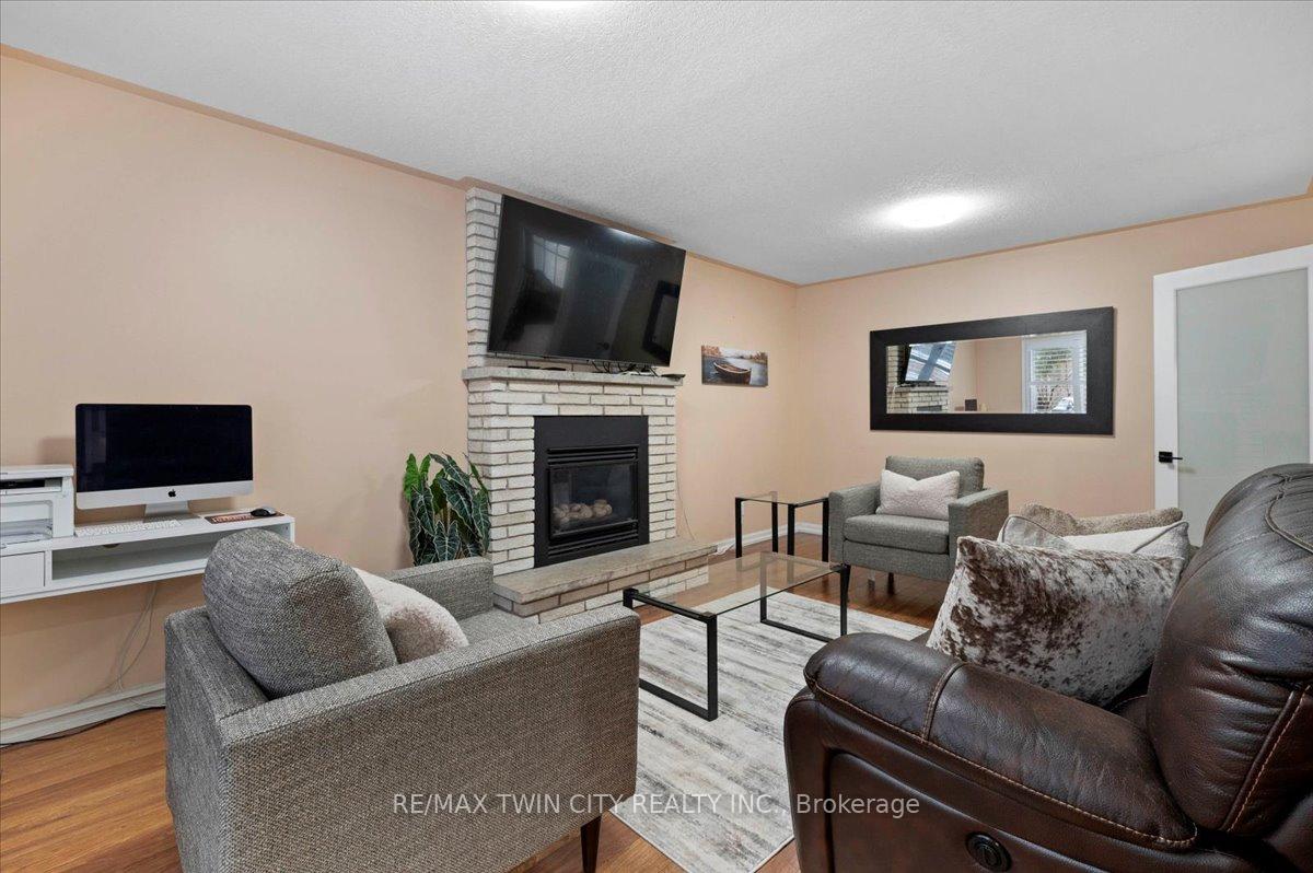 Photo 15 of 7 Chandos Drive, Kitchener — HOMEH