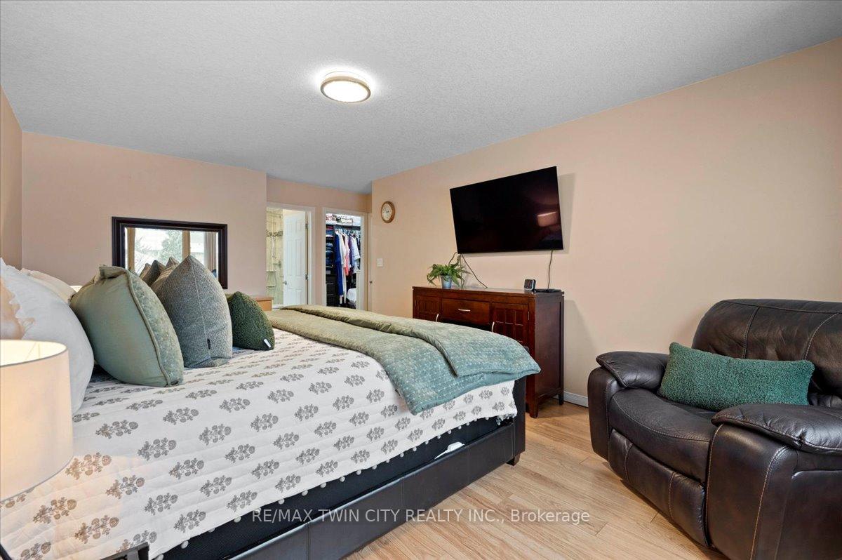 Photo 22 of 7 Chandos Drive, Kitchener — HOMEH