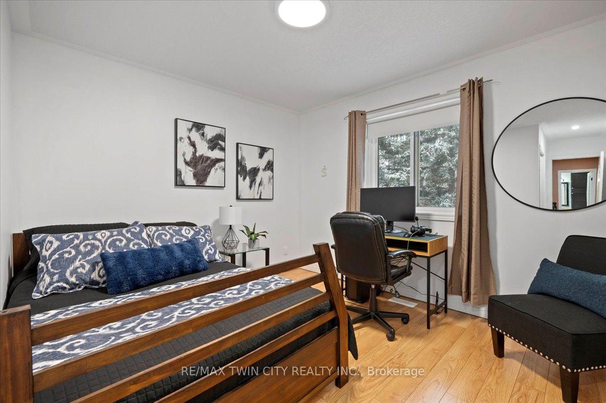 Photo 25 of 7 Chandos Drive, Kitchener — HOMEH