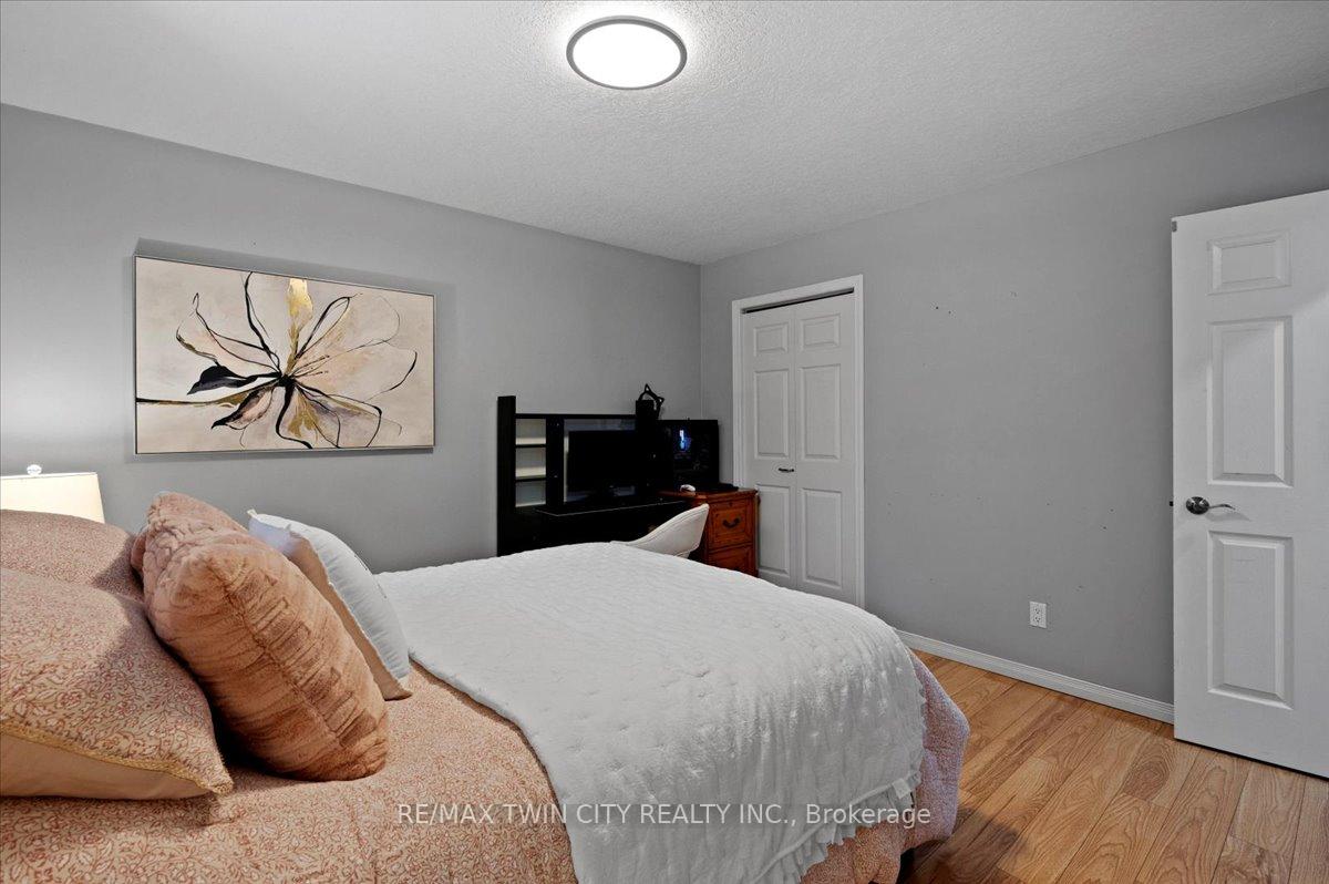 Photo 27 of 7 Chandos Drive, Kitchener — HOMEH