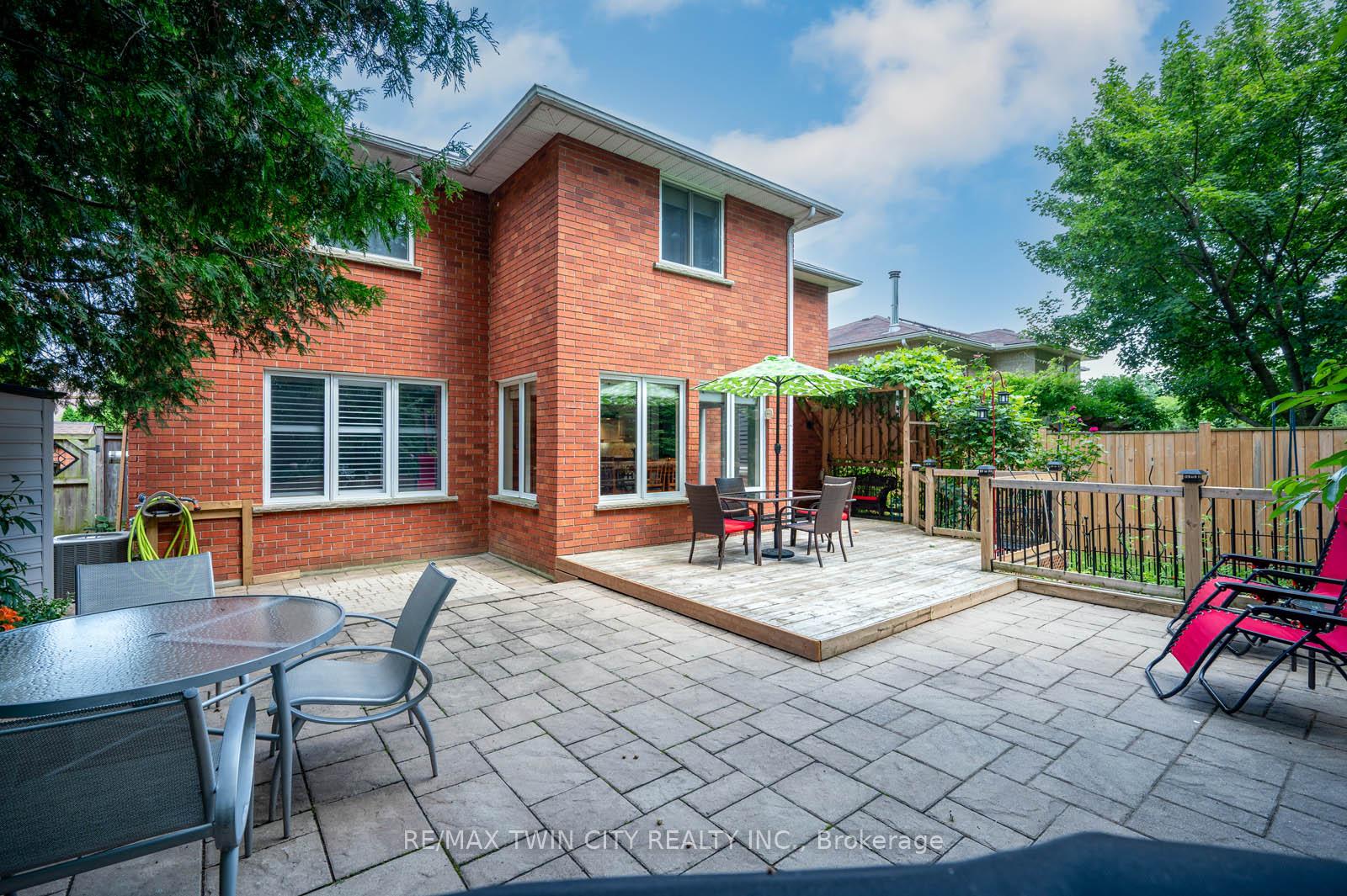 Photo 35 of 7 Chandos Drive, Kitchener — HOMEH