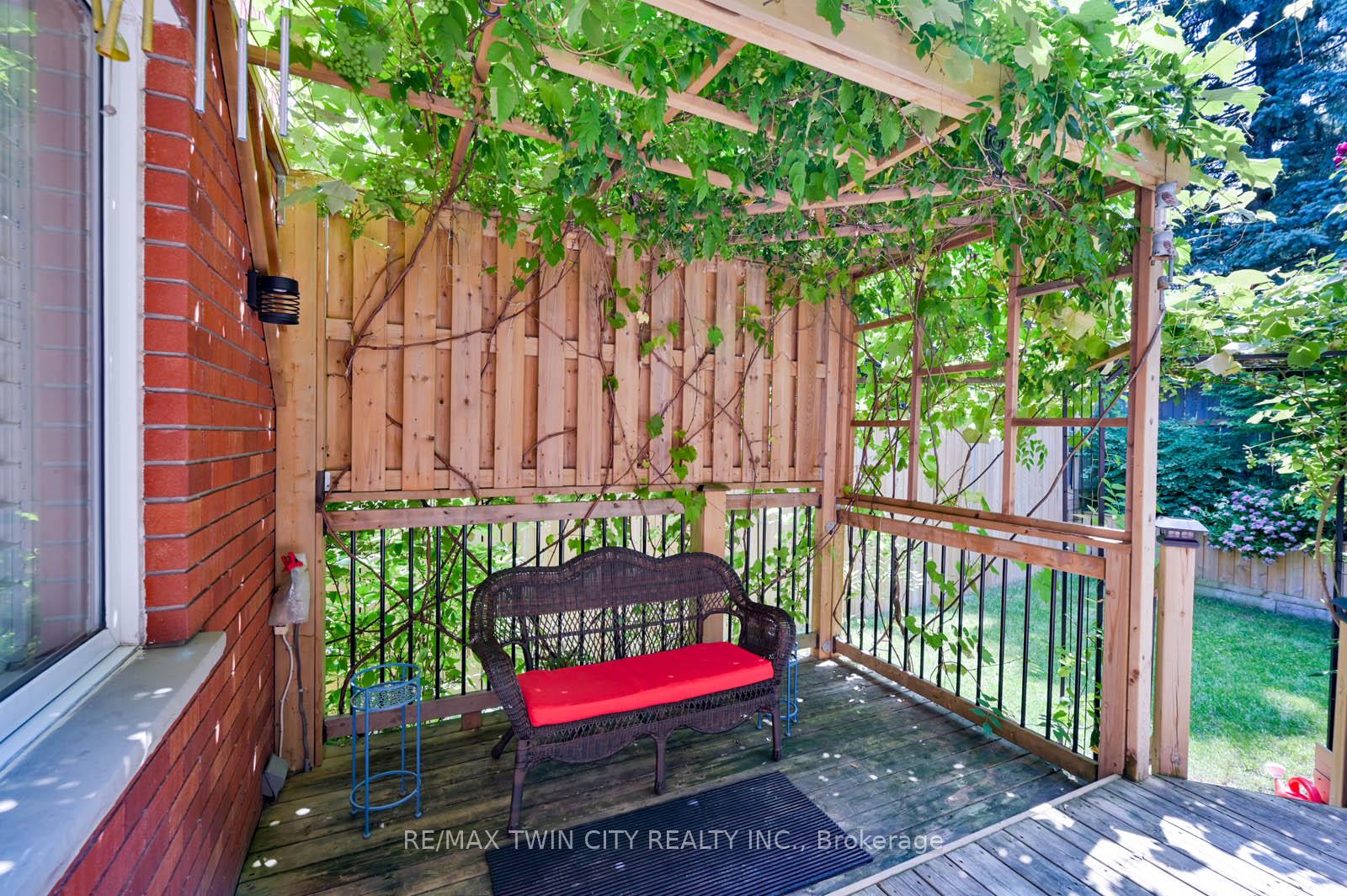 Photo 38 of 7 Chandos Drive, Kitchener — HOMEH