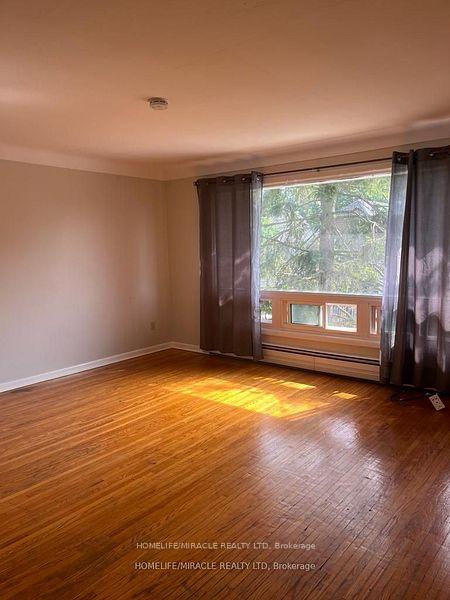Front of Unit 2, 22 Livingston Avenue