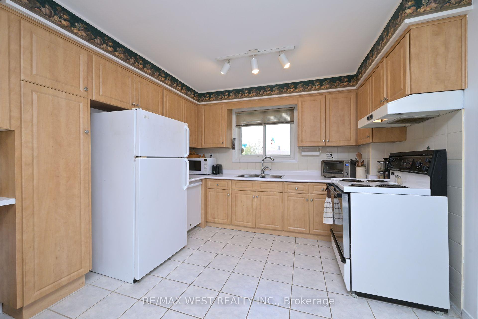 Photo 12 of 3 Henry Gate, King, Nobleton — HOMEH
