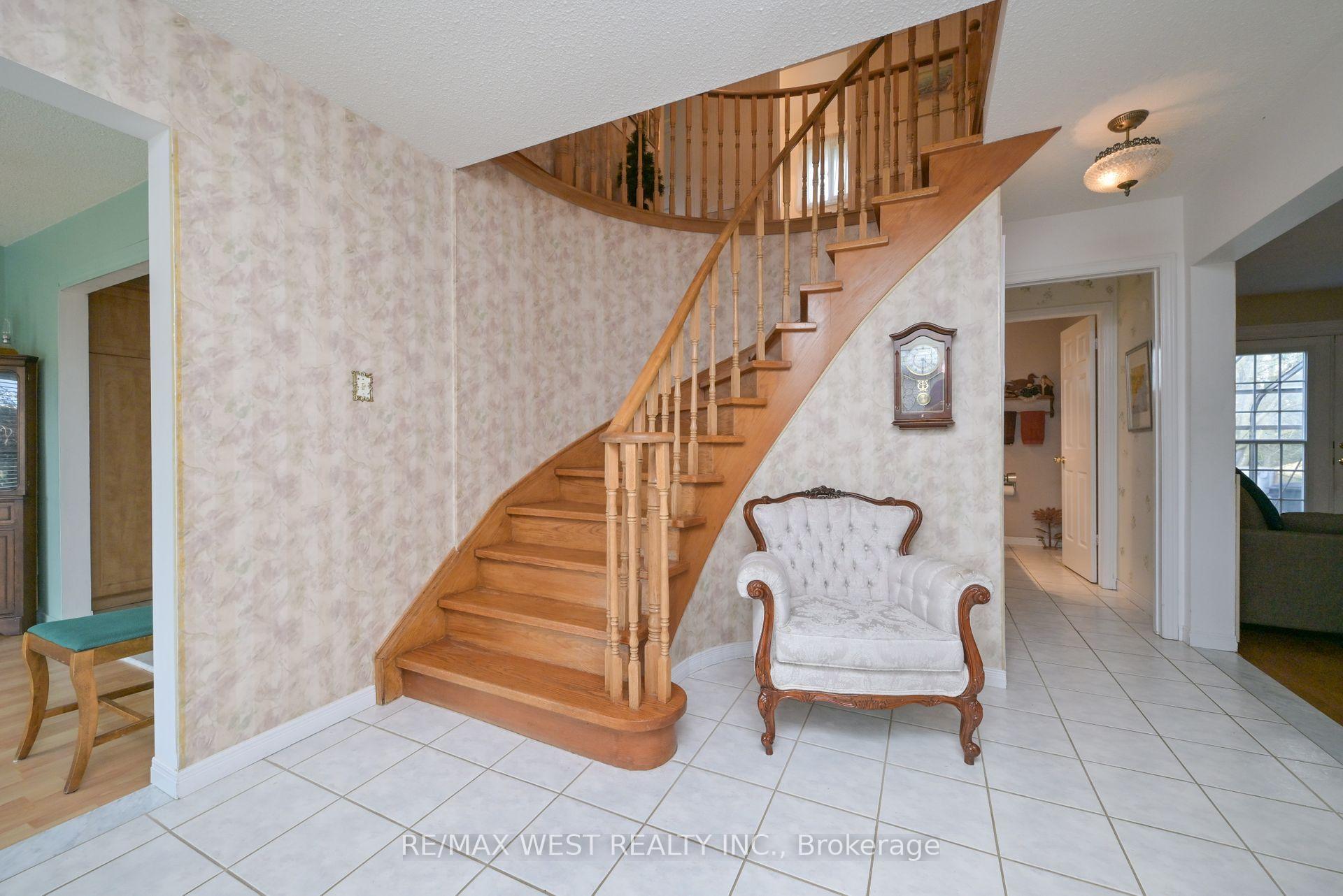 Photo 16 of 3 Henry Gate, King, Nobleton — HOMEH