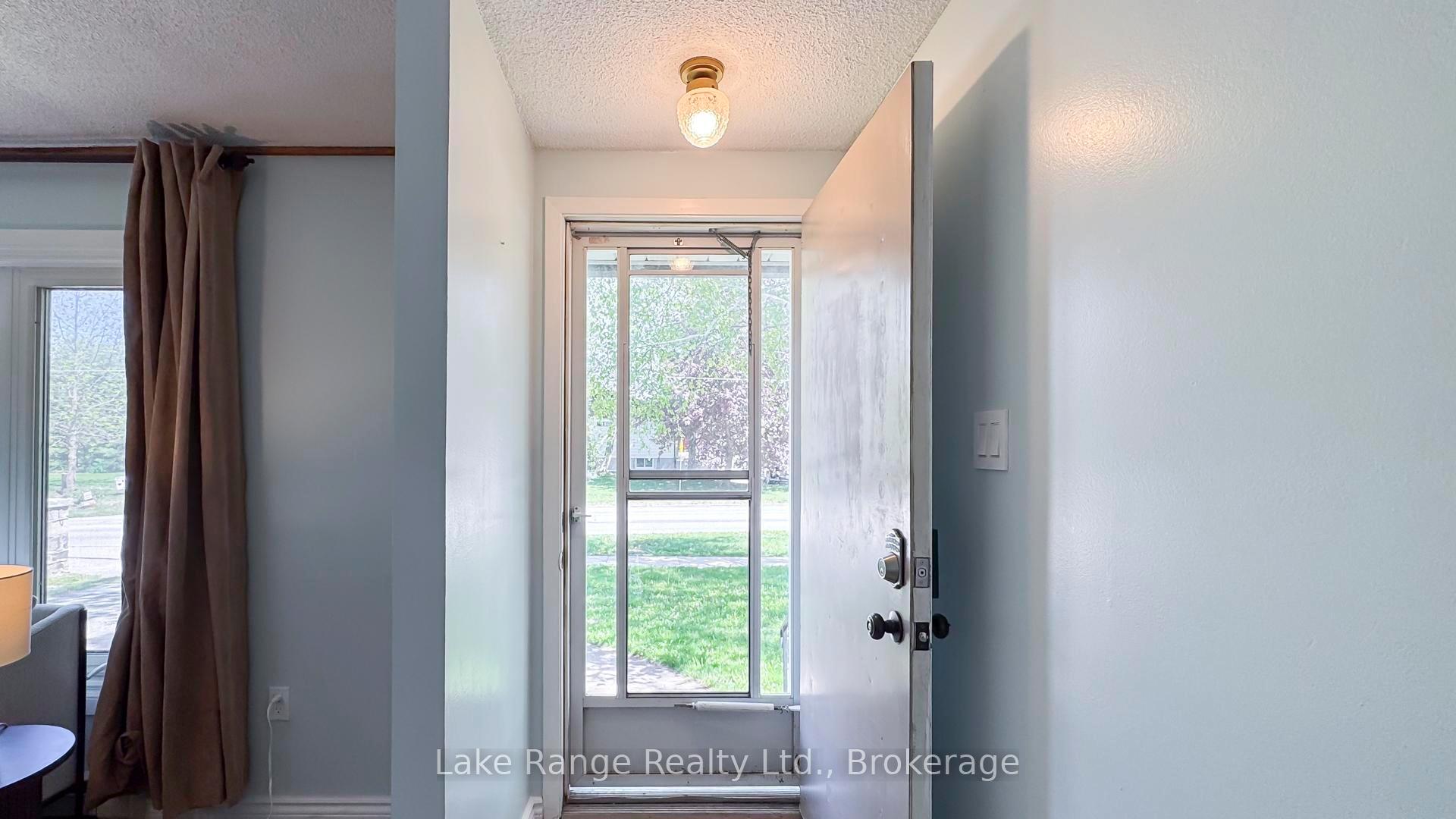 Photo 10 of 47 King Street, Kincardine — HOMEH