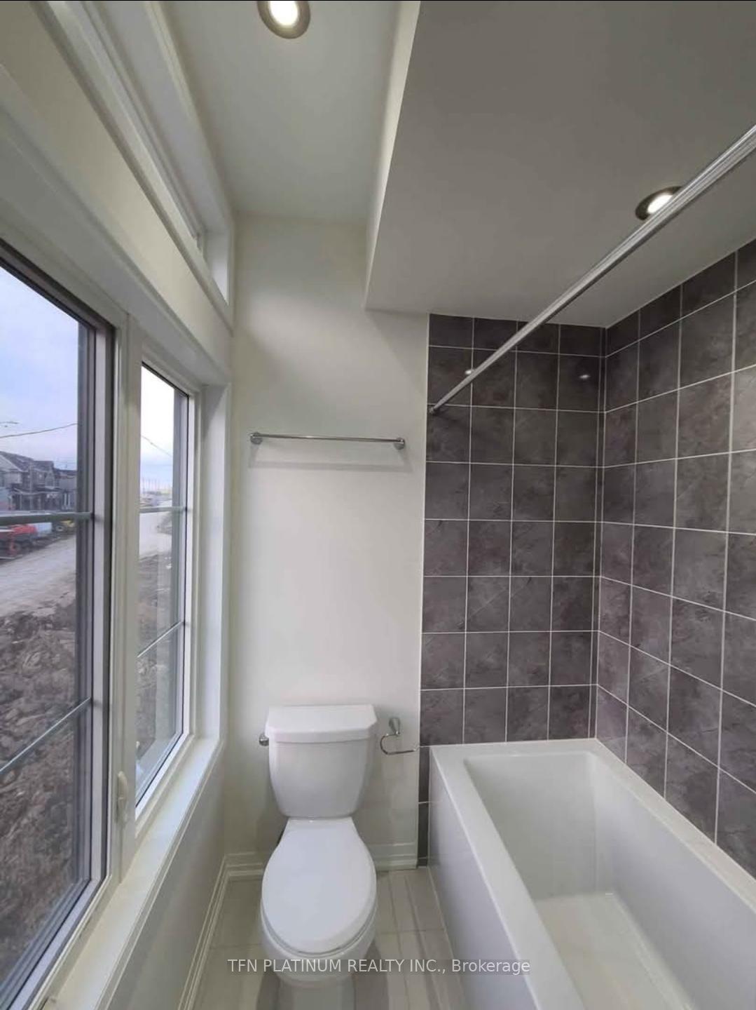 Photo 8 of 144 Fairey Crescent, Hamilton, Mount Hope — HOMEH