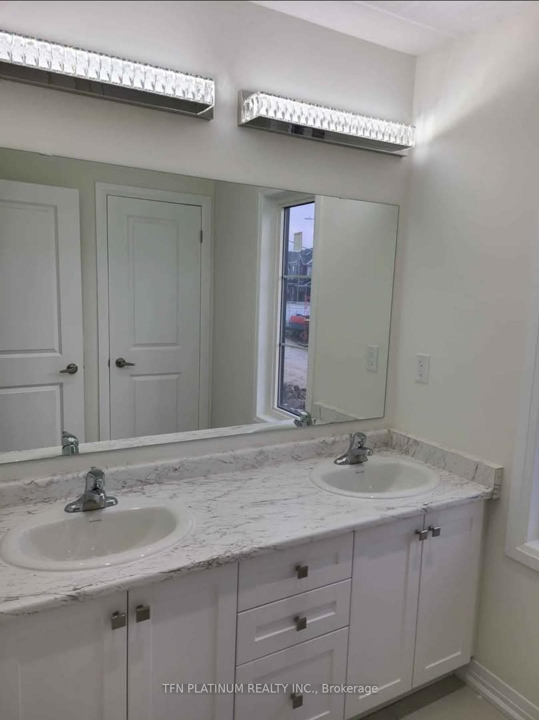 Photo 9 of 144 Fairey Crescent, Hamilton, Mount Hope — HOMEH