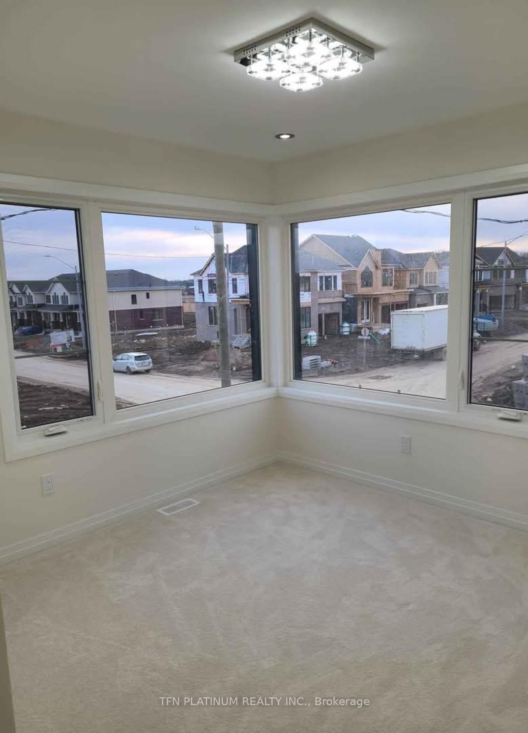 Photo 11 of 144 Fairey Crescent, Hamilton, Mount Hope — HOMEH