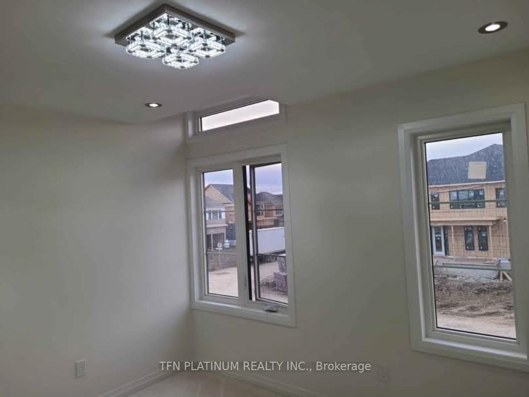 Photo 13 of 144 Fairey Crescent, Hamilton, Mount Hope — HOMEH