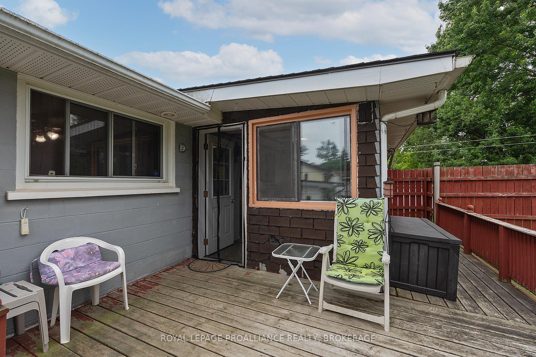 Photo 19 of 50 Morden Crescent, Loyalist, Amherstview — HOMEH