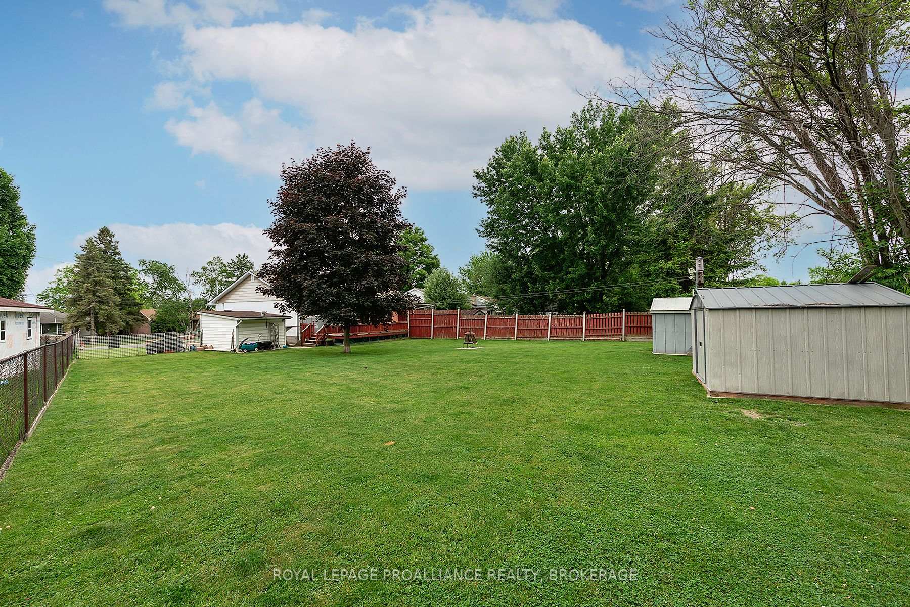 Photo 22 of 50 Morden Crescent, Loyalist, Amherstview — HOMEH