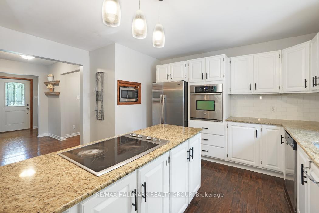 Photo 12 of 5498 Edgewater Drive, Ottawa, Manotick East to Manotick Station — HOMEH