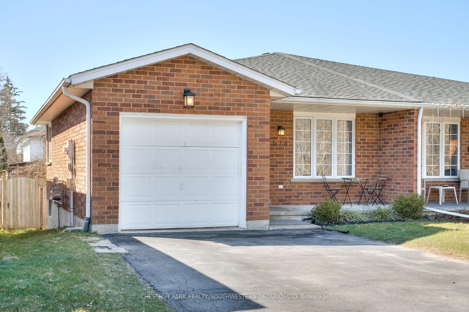 Photo 1 of 578 Old Huron Place, Kitchener — HOMEH