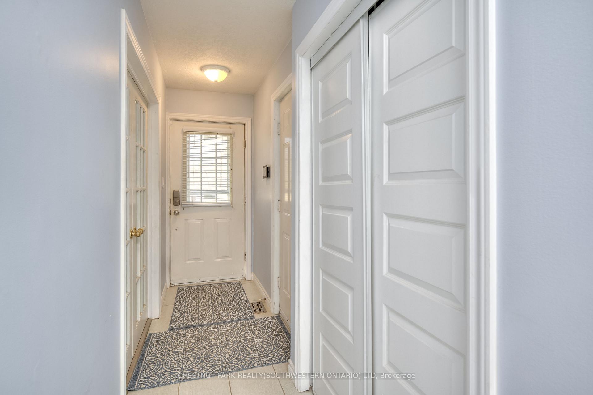 Photo 6 of 578 Old Huron Place, Kitchener — HOMEH