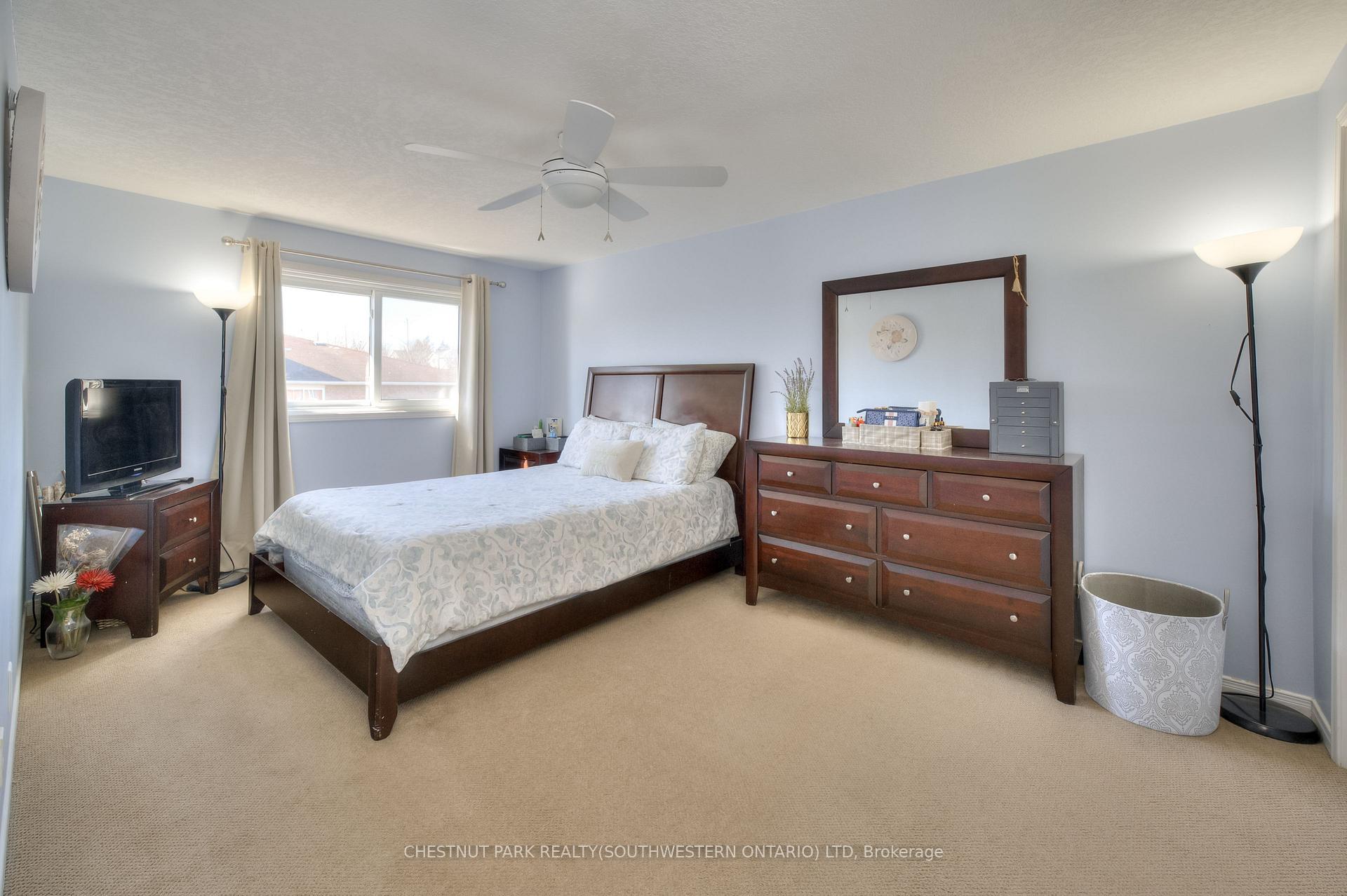 Photo 17 of 578 Old Huron Place, Kitchener — HOMEH