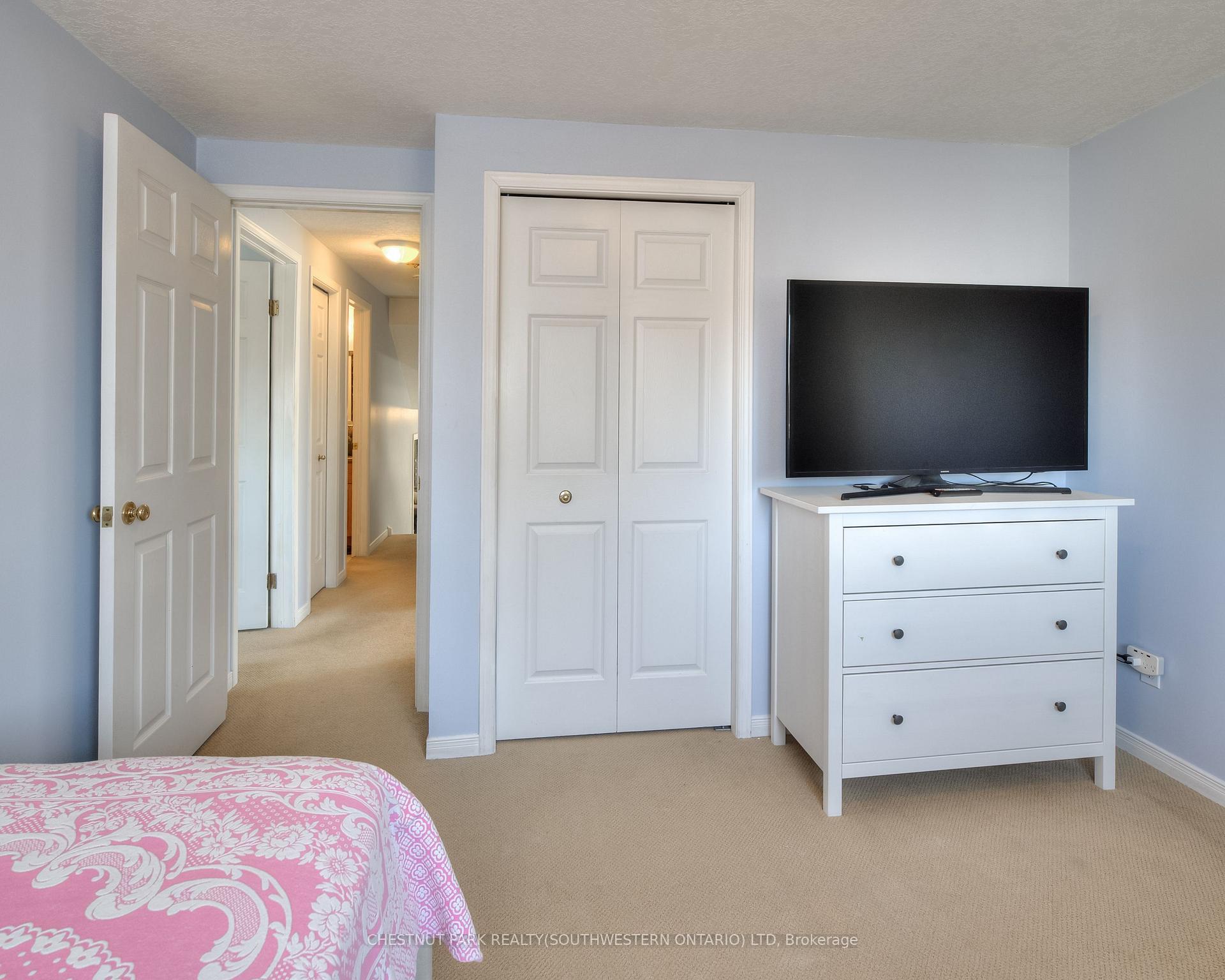 Photo 20 of 578 Old Huron Place, Kitchener — HOMEH