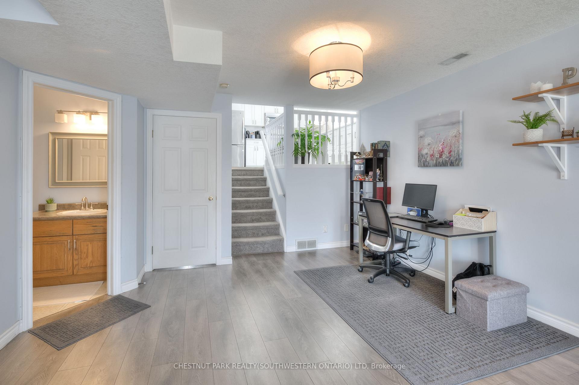Photo 23 of 578 Old Huron Place, Kitchener — HOMEH