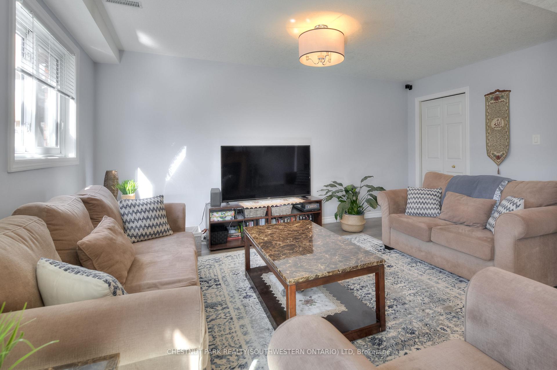 Photo 28 of 578 Old Huron Place, Kitchener — HOMEH