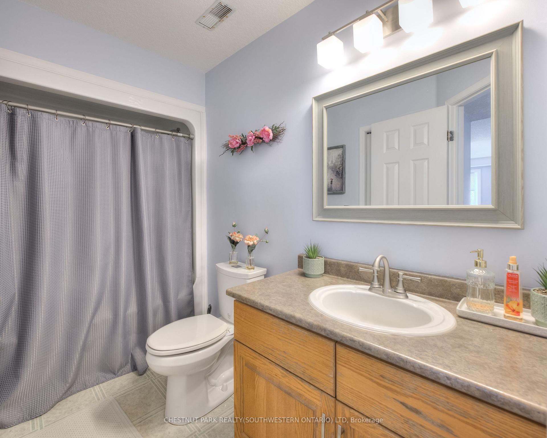 Photo 33 of 578 Old Huron Place, Kitchener — HOMEH