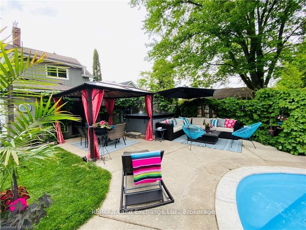 Photo 3 of 1091 Queen Street, Kincardine — HOMEH