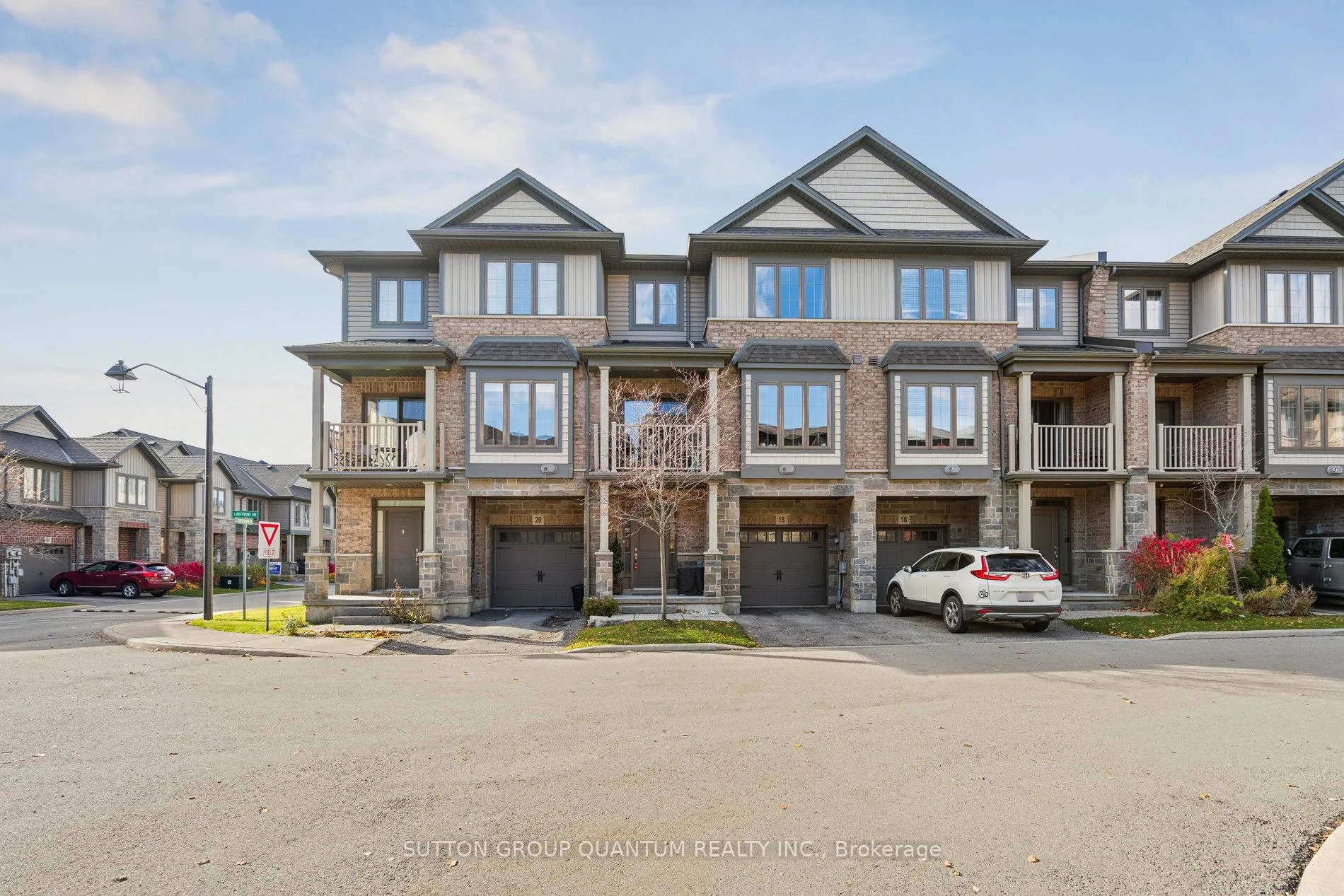 Photo 1 of 18 Lakefront Drive, Hamilton, Lakeshore — HOMEH