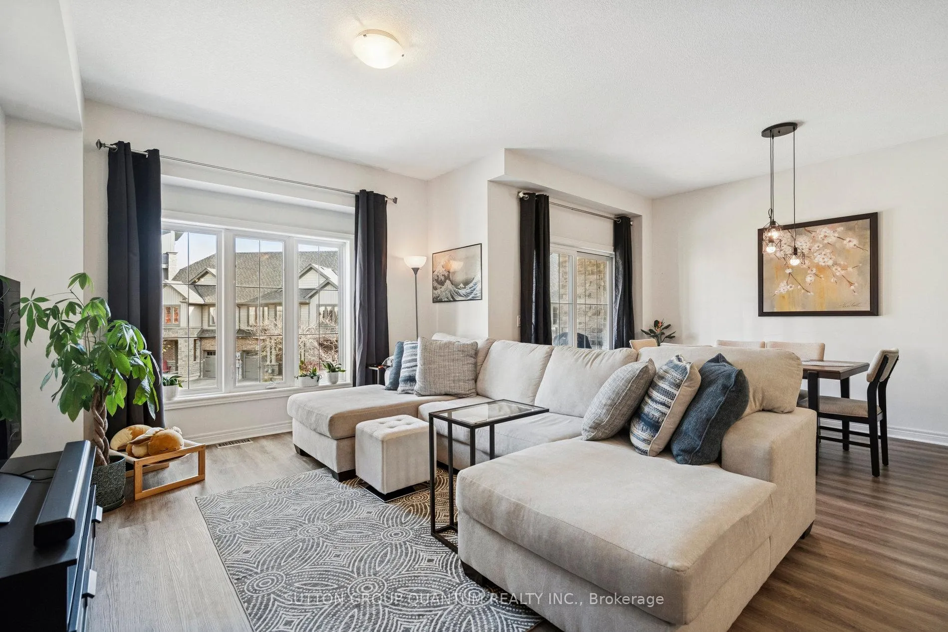 Photo 8 of 18 Lakefront Drive, Hamilton, Lakeshore — HOMEH