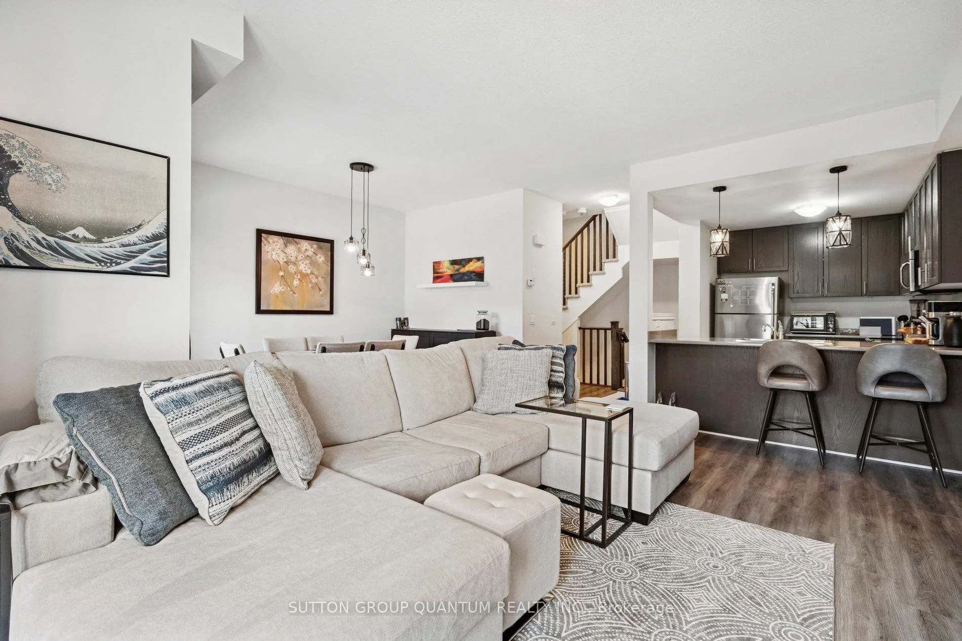 Photo 10 of 18 Lakefront Drive, Hamilton, Lakeshore — HOMEH