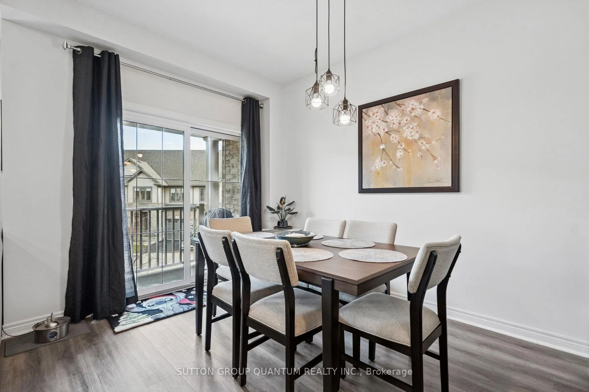 Photo 11 of 18 Lakefront Drive, Hamilton, Lakeshore — HOMEH