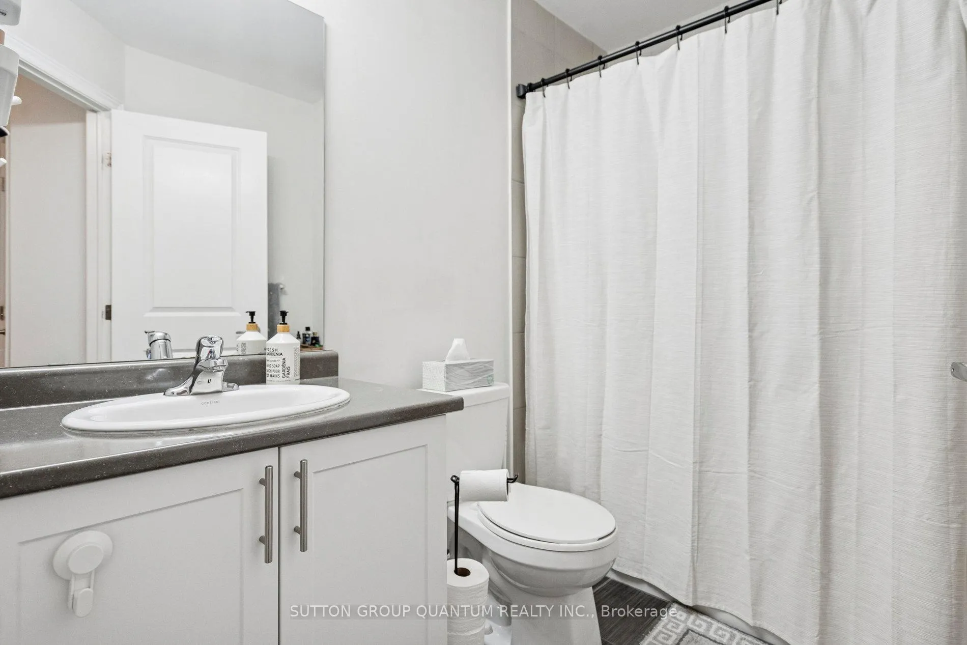Photo 25 of 18 Lakefront Drive, Hamilton, Lakeshore — HOMEH