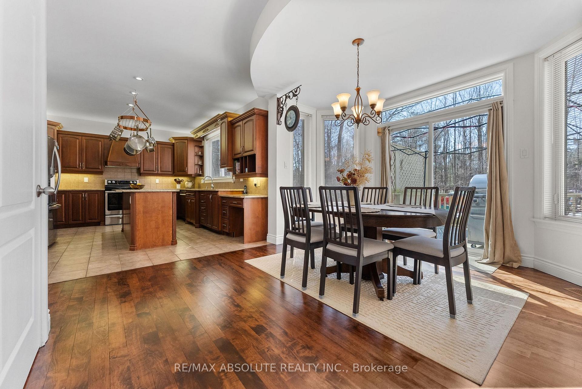 Photo 11 of 803 McKenzie Avenue, McNab/Braeside, Mcnab/Braeside Twps — HOMEH