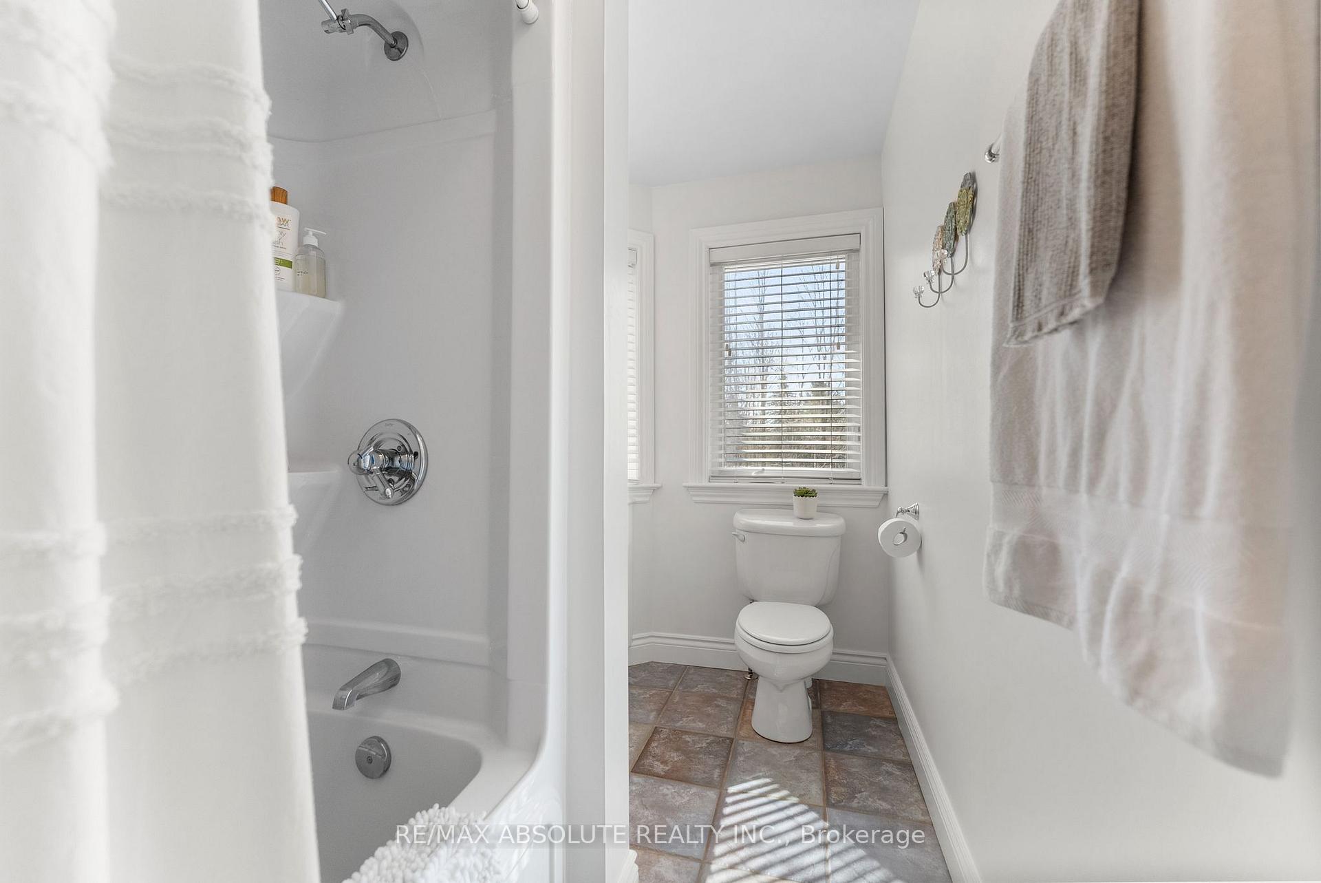 Photo 30 of 803 McKenzie Avenue, McNab/Braeside, Mcnab/Braeside Twps — HOMEH