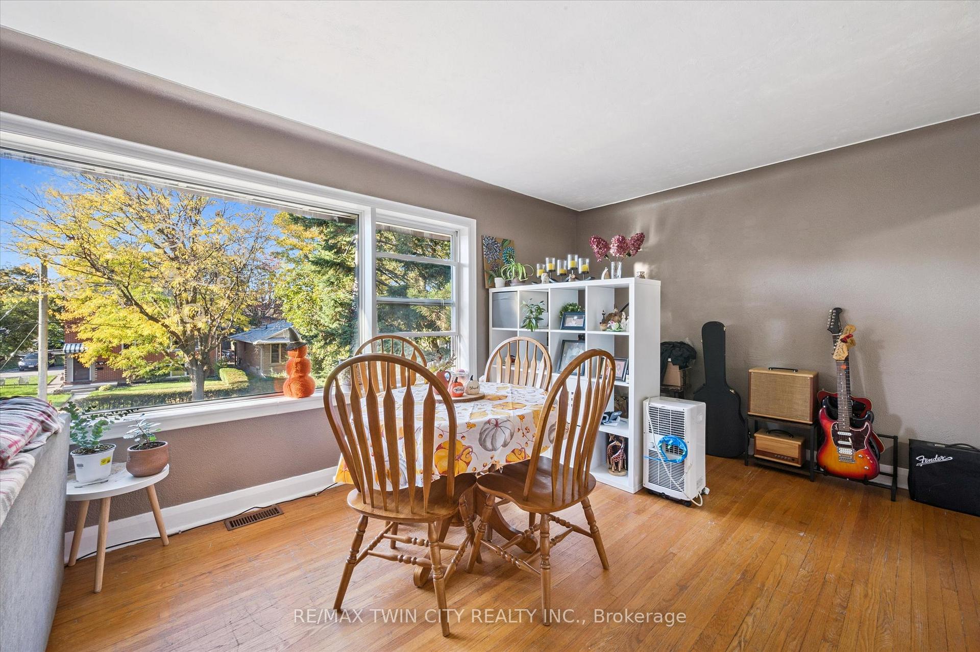 Photo 6 of 180 Becker Street, Kitchener — HOMEH