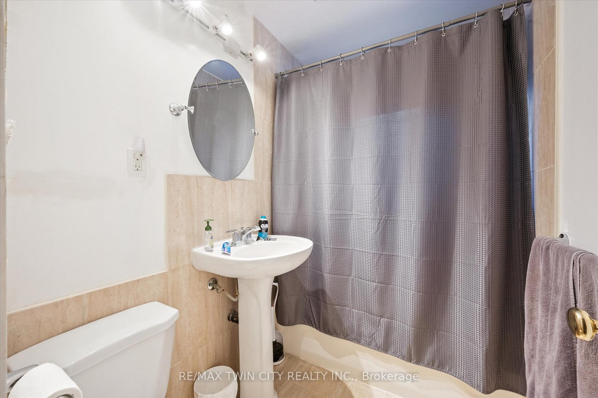 Photo 18 of 180 Becker Street, Kitchener — HOMEH