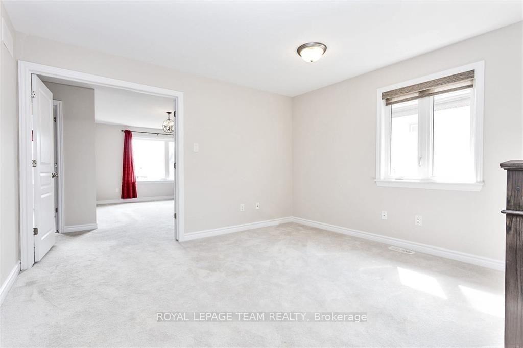 Photo 8 of 174 Shinny Avenue, Ottawa, Kanata - Emerald Meadows/Trailwest — HOMEH