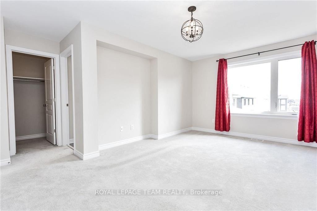 Photo 11 of 174 Shinny Avenue, Ottawa, Kanata - Emerald Meadows/Trailwest — HOMEH