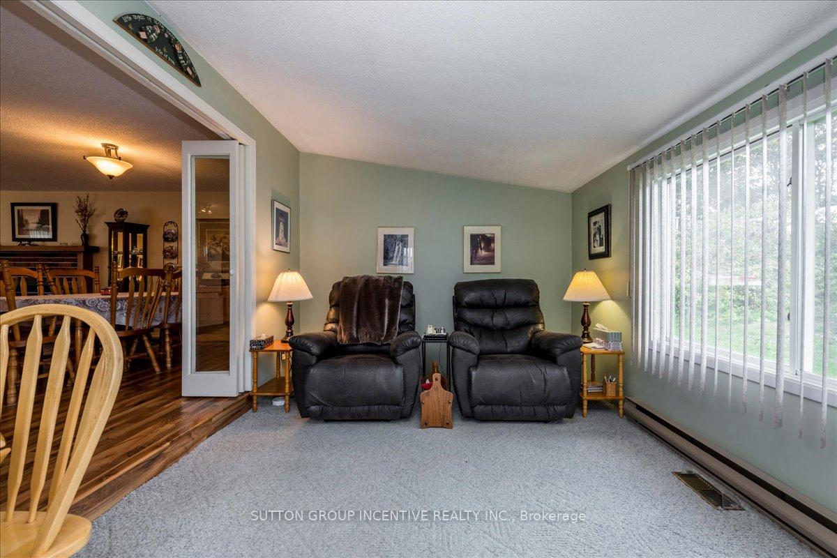 Photo 9 of 28 Linden Lane, Innisfil, Rural Innisfil — HOMEH