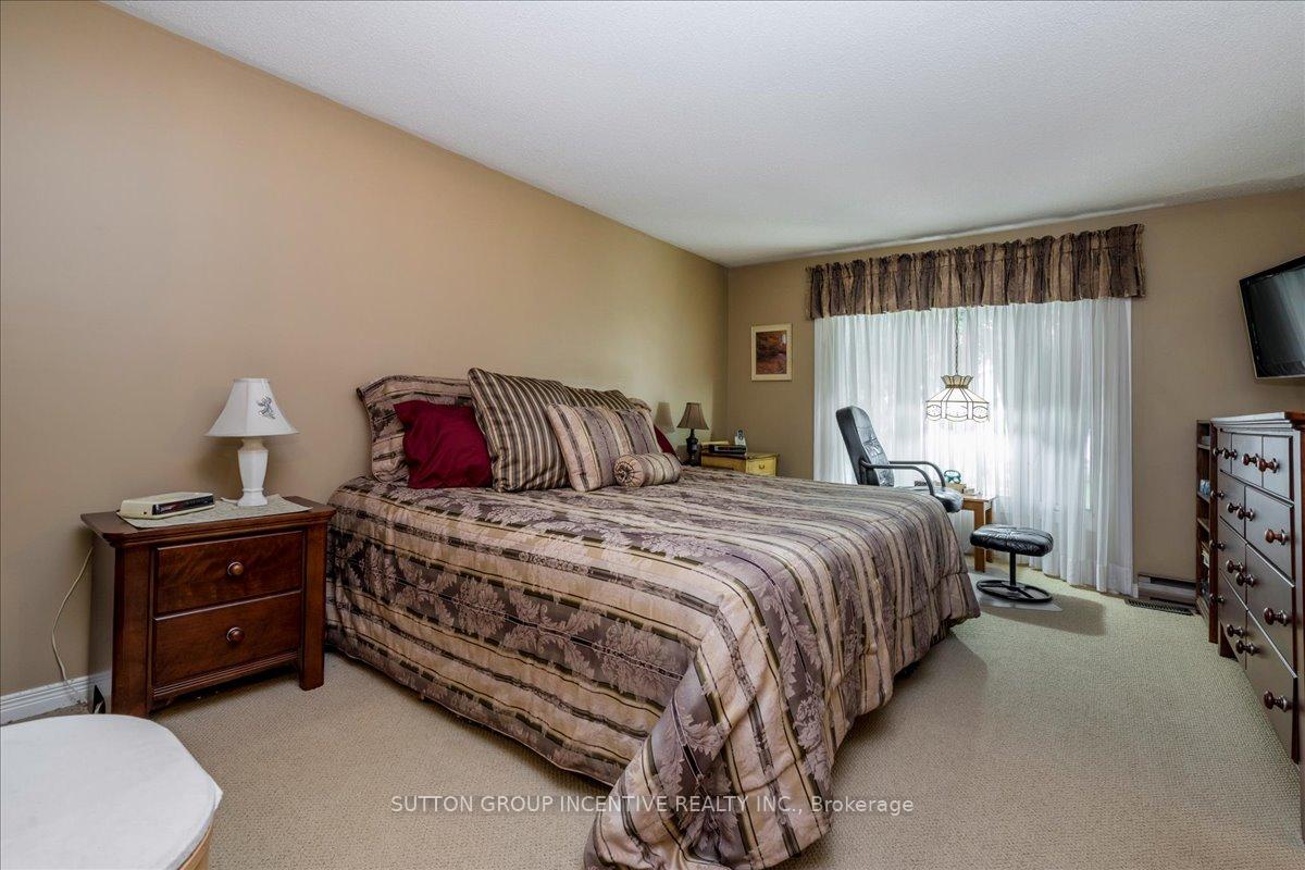 Photo 11 of 28 Linden Lane, Innisfil, Rural Innisfil — HOMEH