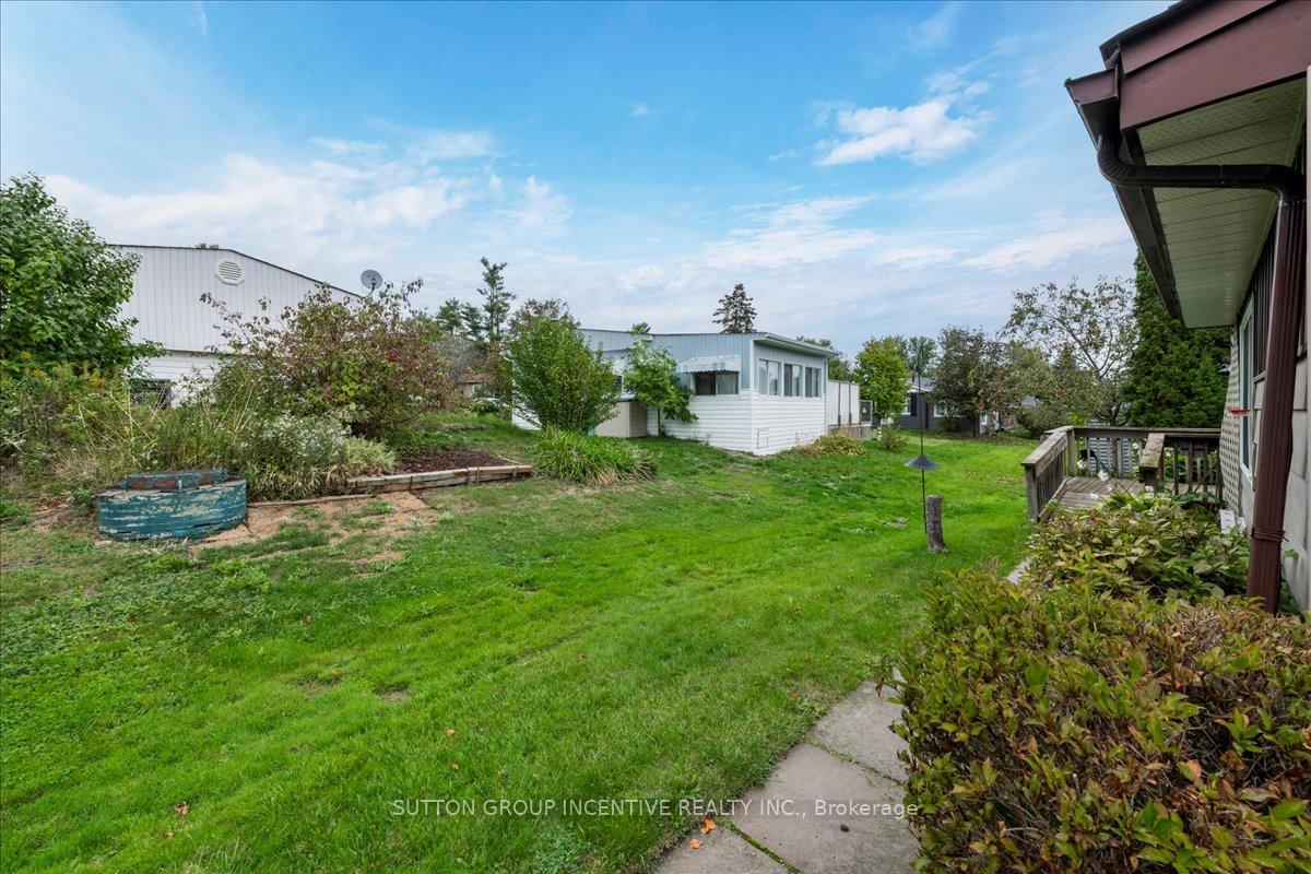 Photo 17 of 28 Linden Lane, Innisfil, Rural Innisfil — HOMEH