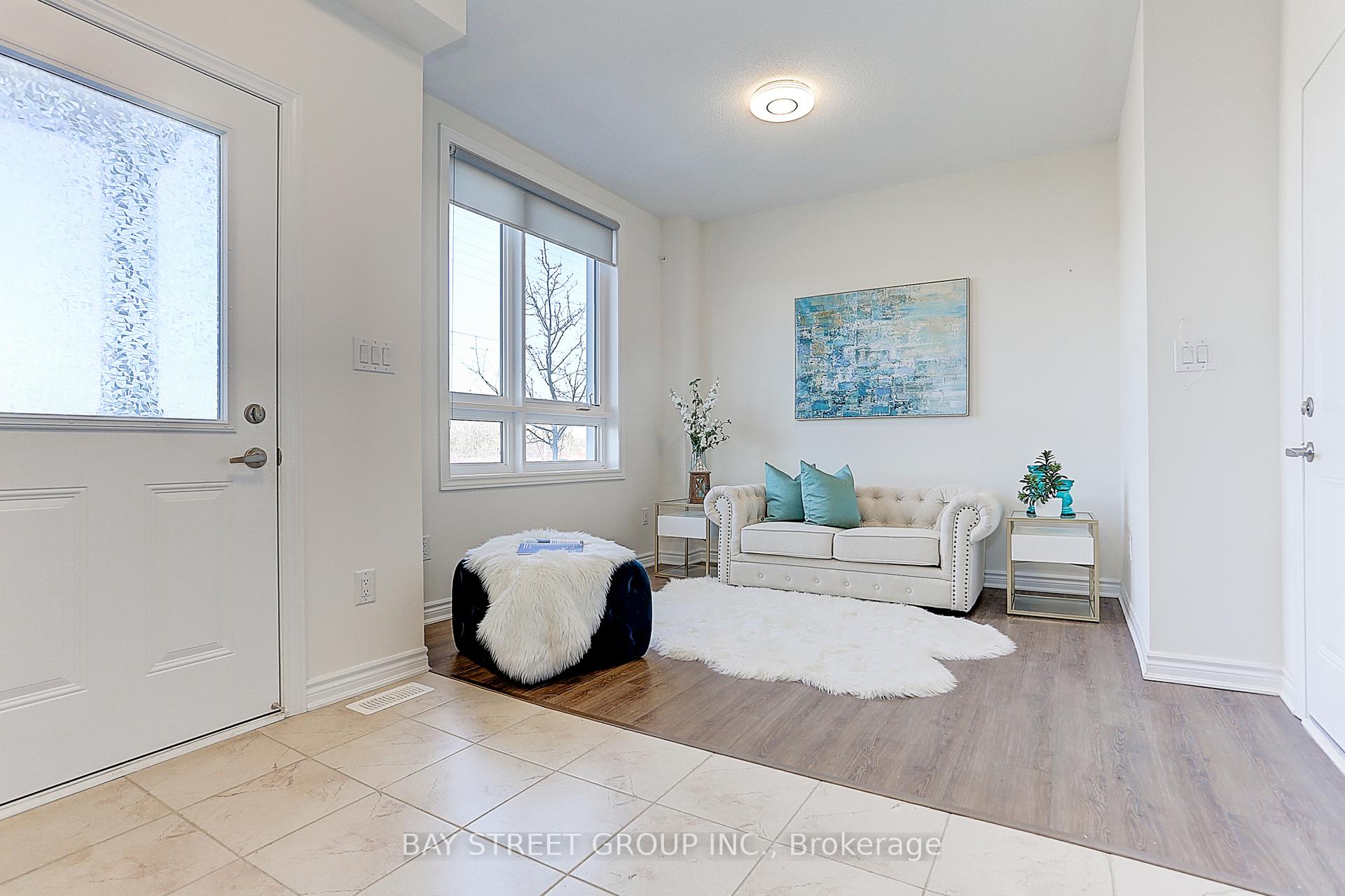 Photo 4 of 12 Chicago Lane, Markham, Wismer — HOMEH