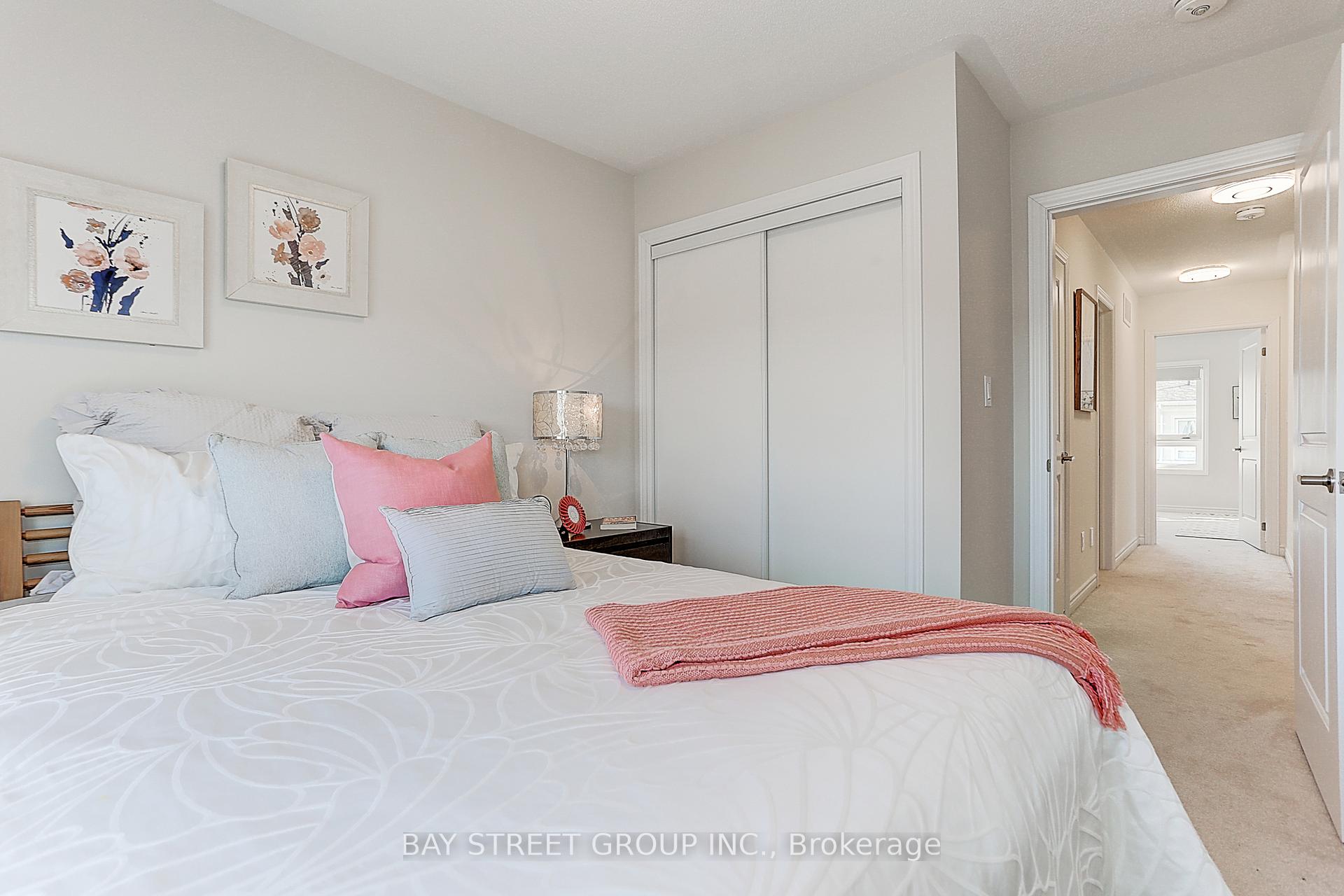 Photo 33 of 12 Chicago Lane, Markham, Wismer — HOMEH