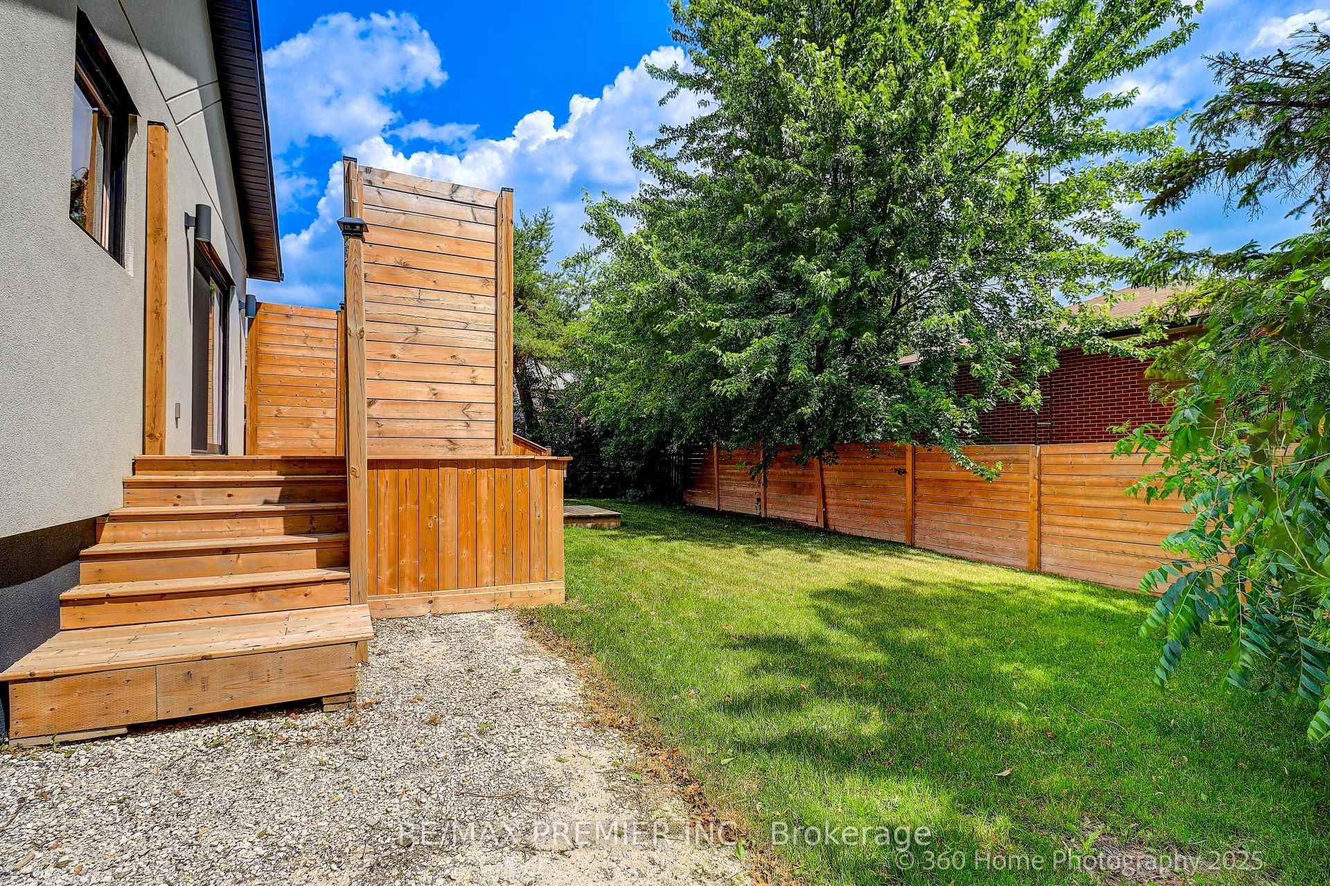Photo 37 of 17 Chinook Drive, King, Nobleton — HOMEH