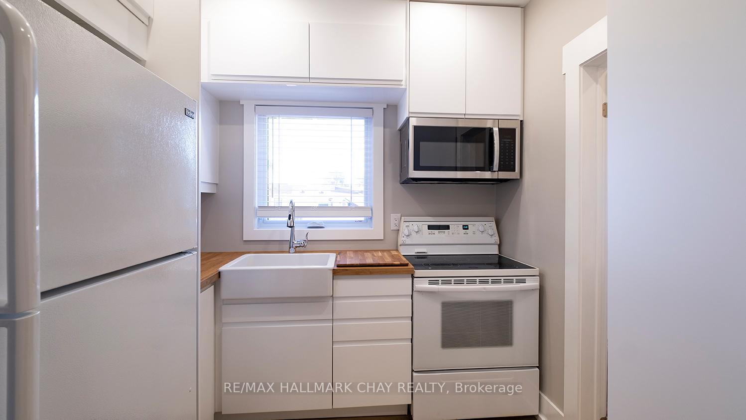 Front of Unit APT#2, 14 Queen Street