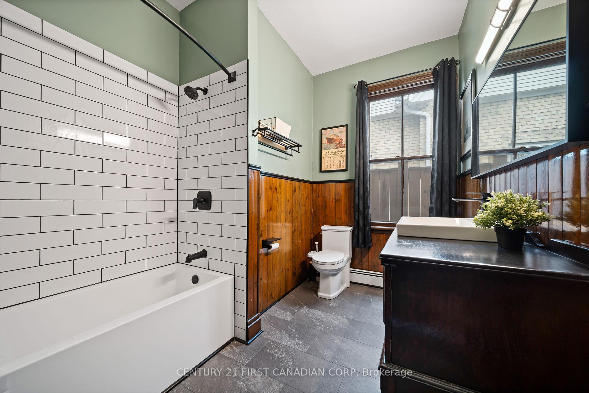 Photo 14 of 217 Waterloo Street, London, East K — HOMEH