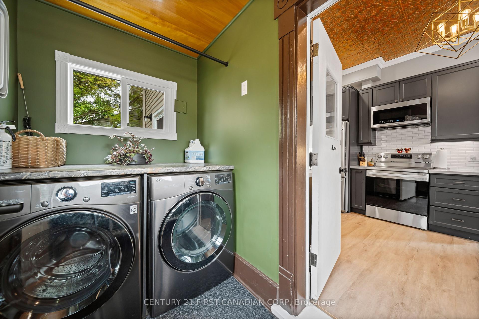 Photo 16 of 217 Waterloo Street, London, East K — HOMEH